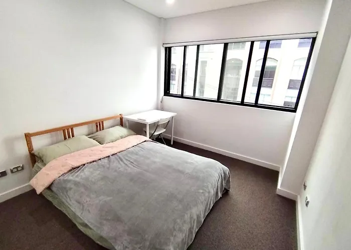 Premium Location In City Centre Sydney With Free Swimming Pool & Gym